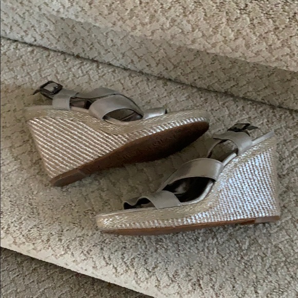 Shoes - Picture 7 of 7